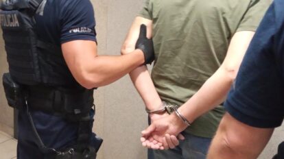 Policjanci zatrzymali poszukiwanego 49-latka w Brzeszczach