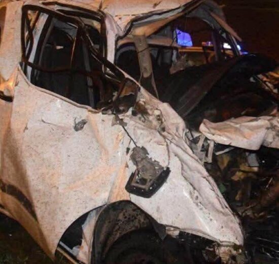 Tragiczny wypadek w Skawie. 22-latek zginął po uderzeniu w bariery