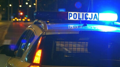 16-latek na rowerze elektrycznym uderzył w bariery