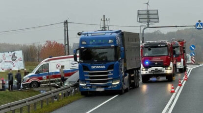 Niebezpieczne zdarzenie na krajówce w Mucharzu. Zderzyły się dwa pojazdy