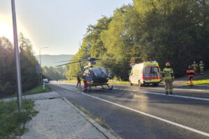 Poważny wypadek na DK28 w Skawcach. Trzy osoby ranne