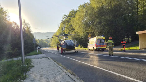 Poważny wypadek na DK28 w Skawcach. Trzy osoby ranne