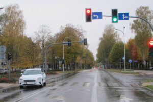 Potrącenie pieszej na przejściu dla pieszych w Oświęcimiu – interwencja służb ratunkowych.
